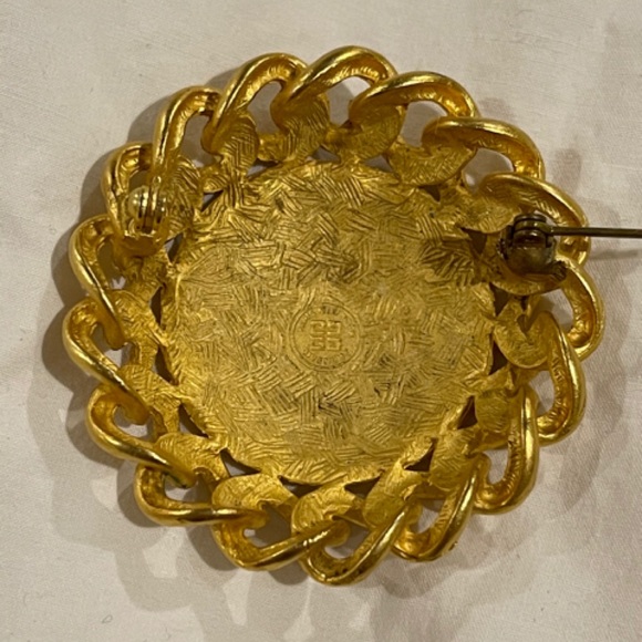 ✨Authentic Vintage GIVENCHY PARIS Logo Large Brooch Pin - Picture 5 of 11